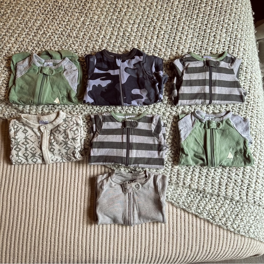 Bundle of 6 Sleepers (5 zippered/footed, 1 buttons/footless) | NB